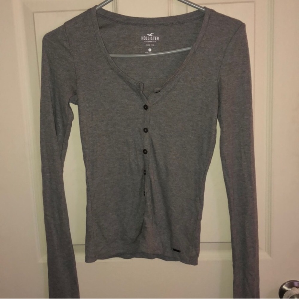 ‼️SOLD‼️Grey Hollister slim tee